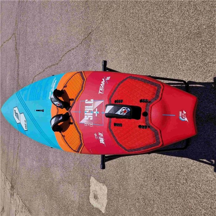 Planche Windsurf TABOU 3S Plus TEAM 2023 96 Occasion C 1 Planche Windsurf TABOU 3S Plus TEAM 2023 96 Occasion C